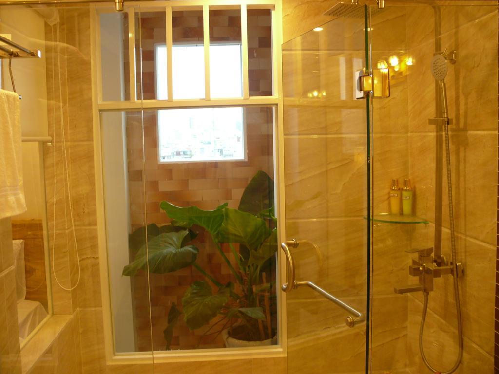 Rex Hotel & Apartment Nha Trang Extérieur photo
