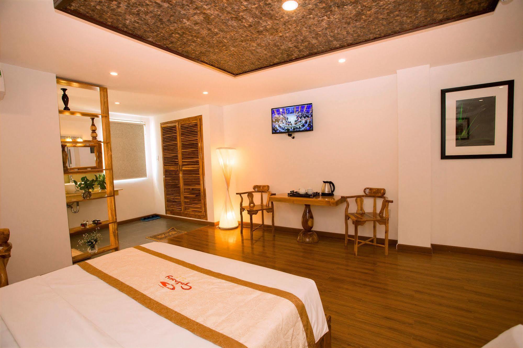 Rex Hotel & Apartment Nha Trang Extérieur photo